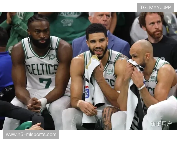 凯尔特人多点开花,塔图姆后撤步跳投命中